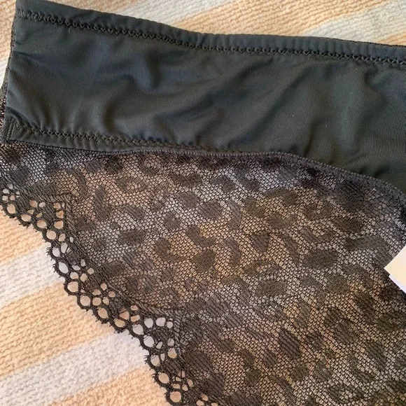 Bundle of Thong Underwear - Picture 14 of 16